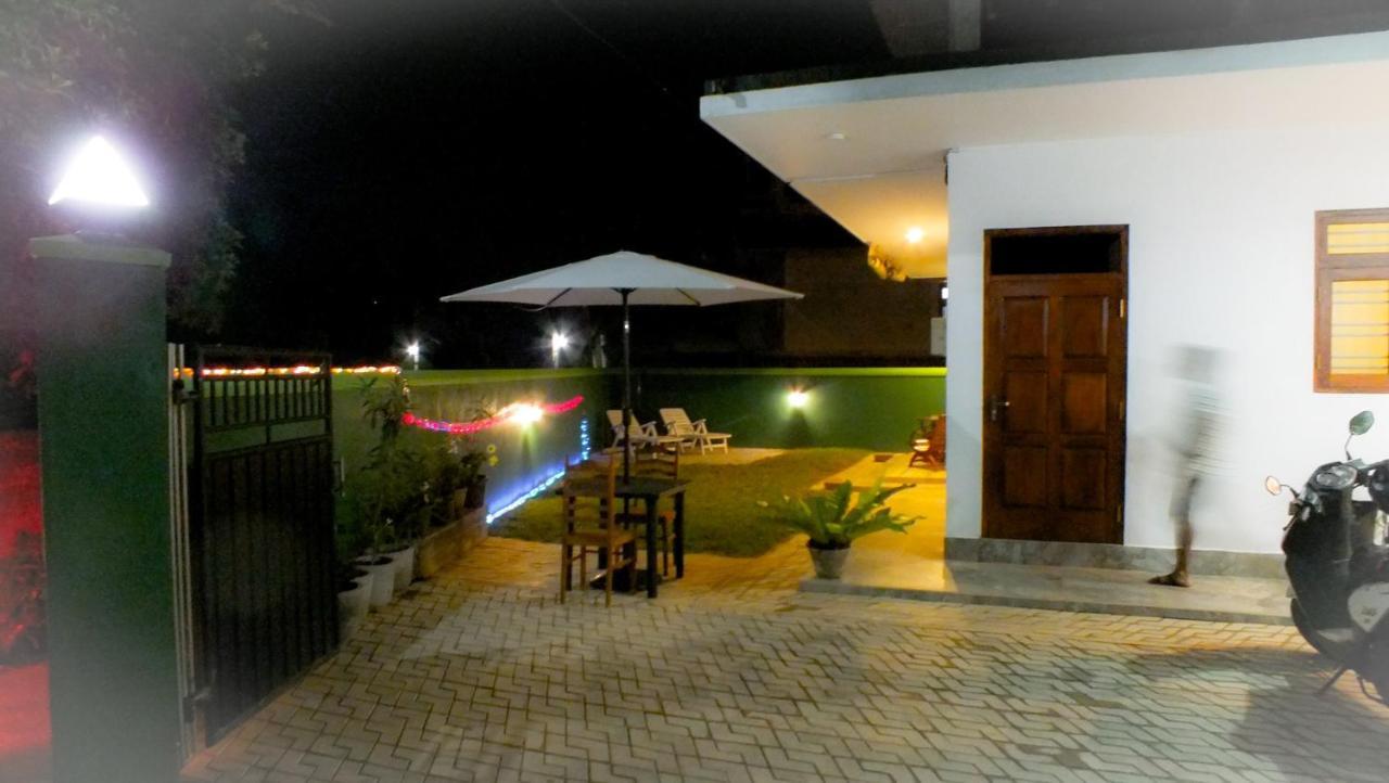 Villa Tanzanite Hikkaduwa Exteriér fotografie